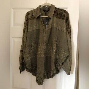 YOUNG THREADS NWT Top  Olive Velvet Embroidered Pockets Size Small Large 1X